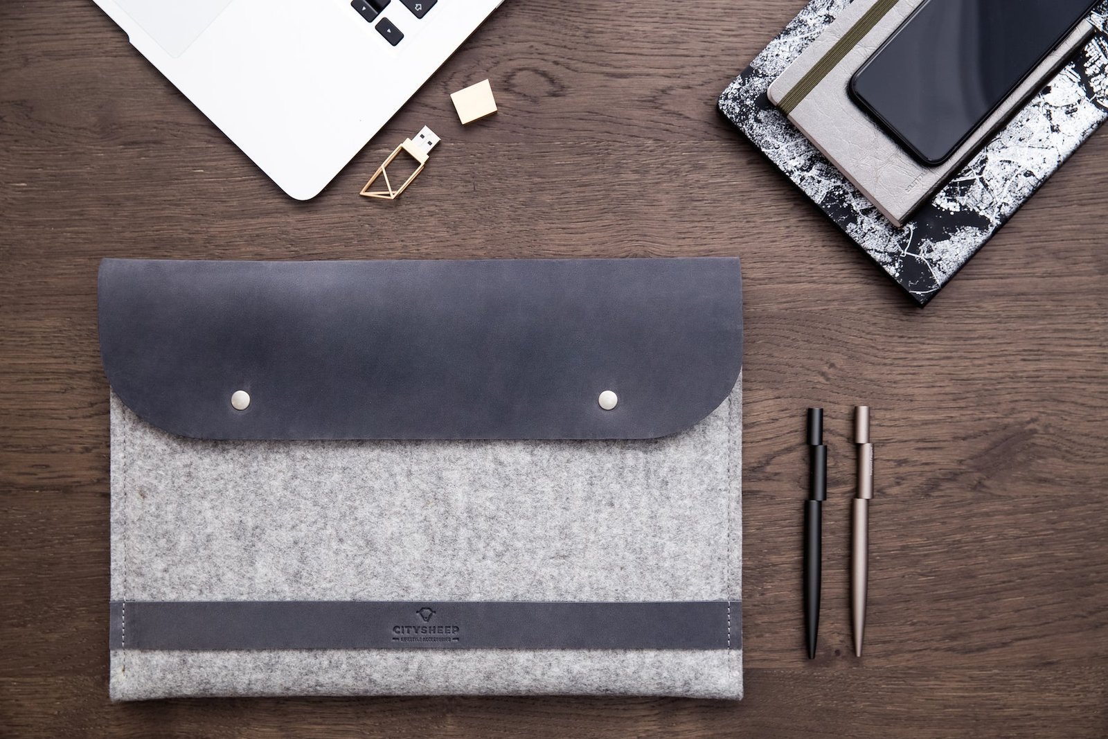 iPad Case Leather and Wool Felt CARRY MORE/ Scandinavian Grey/ - Image 4